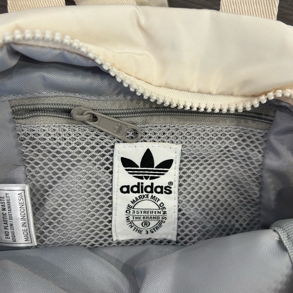 Adidas Originals Micro 2.0 Mini Bag Backpack Wonder White Cream Crossbody - Picture 10 of 10